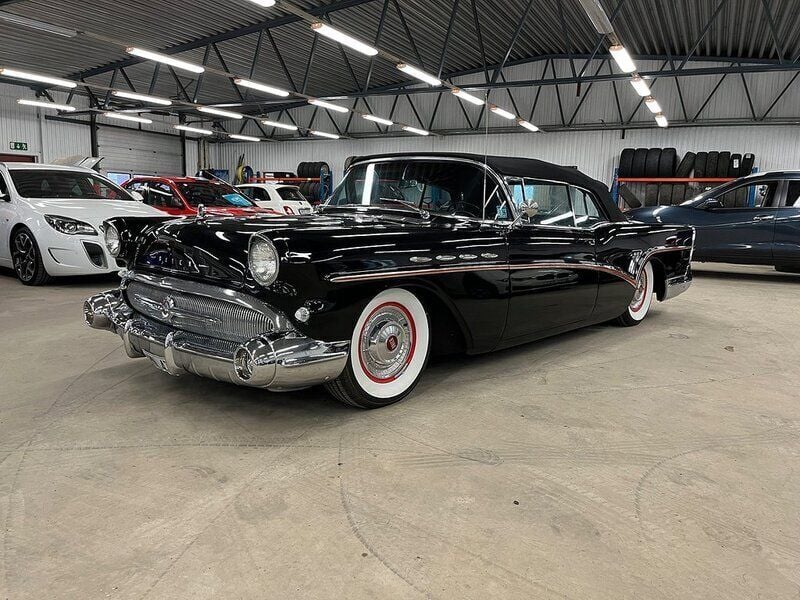 Begagnad Buick Roadmaster 305 HK (224 kW) 1957 Flerfärgad Cab