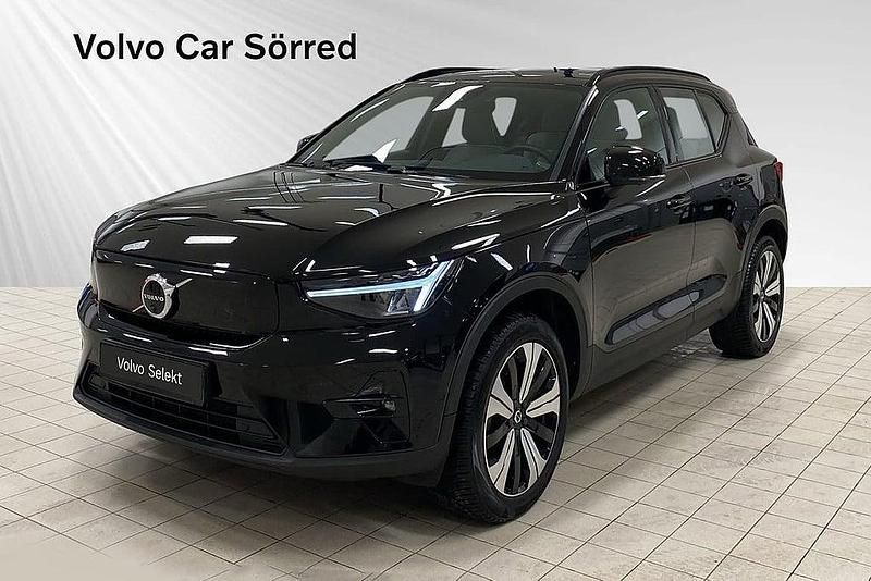 Svart Begagnad 2022 Volvo XC40 Ultimate SUV | 429 900 kr - Bild 1/3