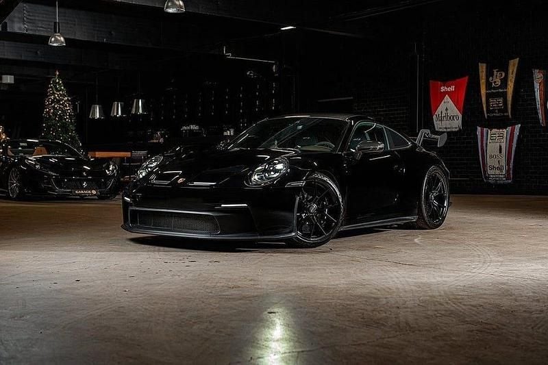 Begagnad Porsche 992 510 HK (375 kW) 2022 Svart