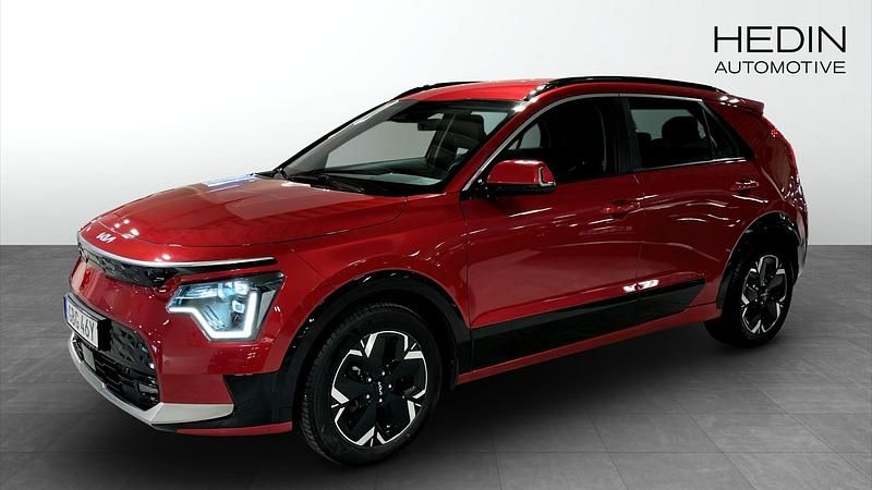 Röd (red) Begagnad 2022 Kia e-Niro SUV | 319 900 kr (Lite dyr) - Bild 1/4