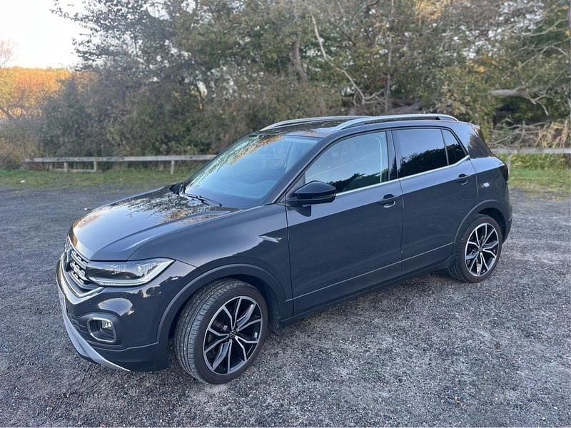 Grå Begagnad 2020 VW T-Cross GT SUV | 199 000 kr (Marknadspris) - Bild 1/4