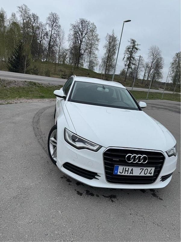 Vit Begagnad 2014 Audi A6 Proline Kombi | 169 000 kr (Marknadspris) - Bild 1/4