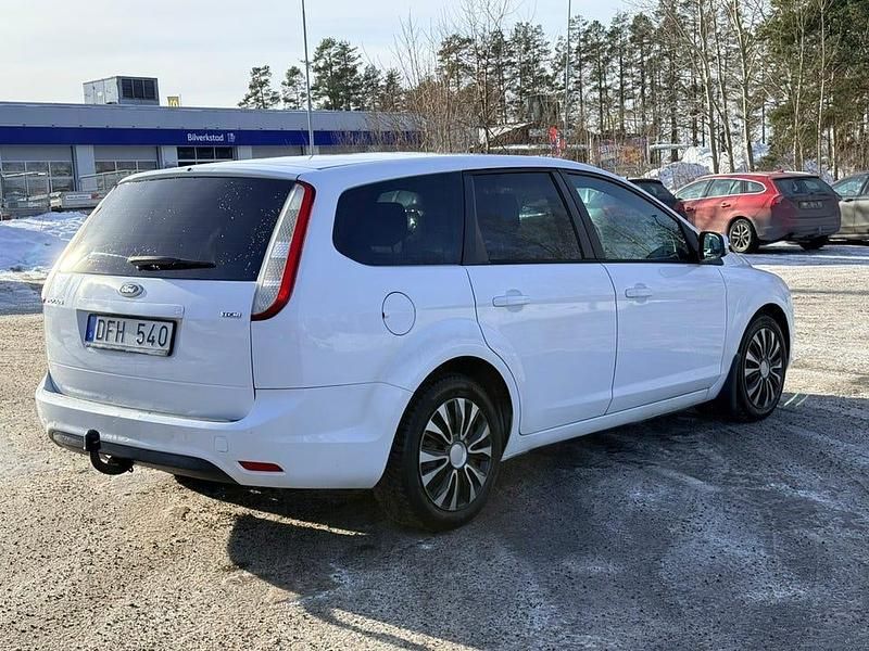 Begagnad Ford Focus 90 HK (66 kW) 2011 Kombi
