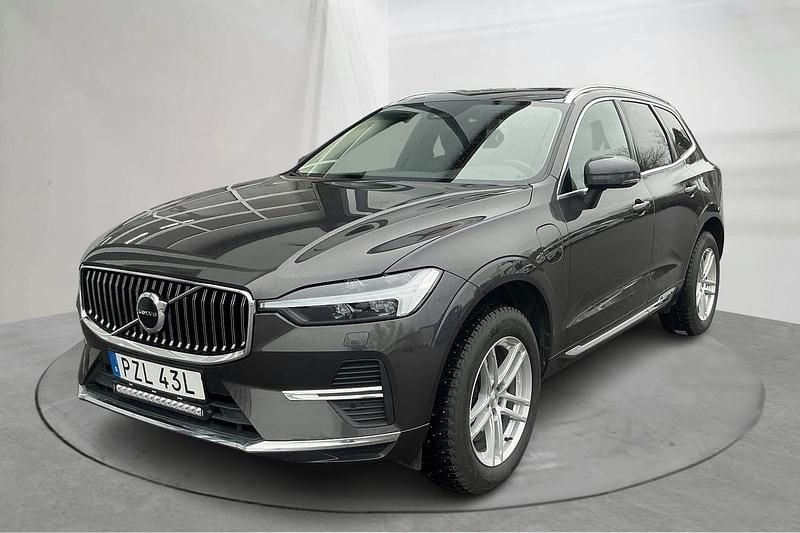 Grå Begagnad 2023 Volvo XC60 Core SUV | 375 000 kr (Superpris) - Bild 1/4