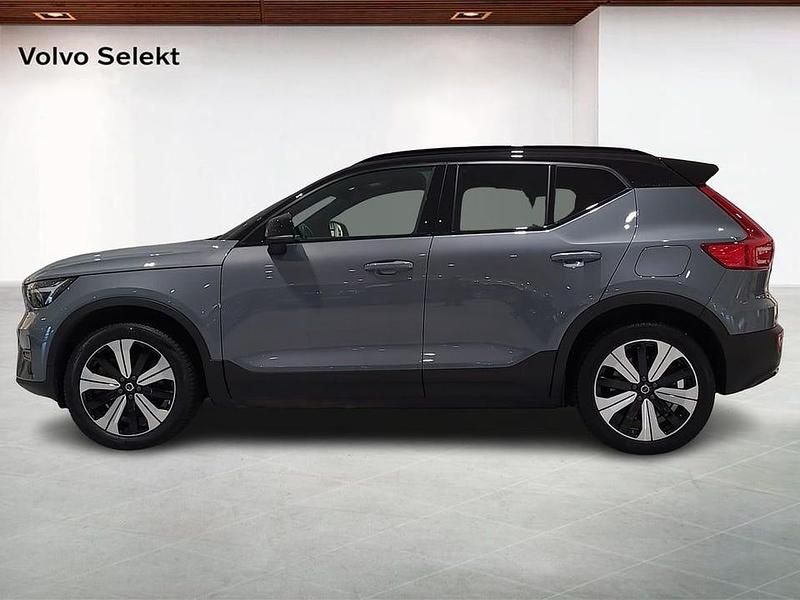 Begagnad Volvo XC40 Core 175 kW (238 HK) 2023 Grå SUV