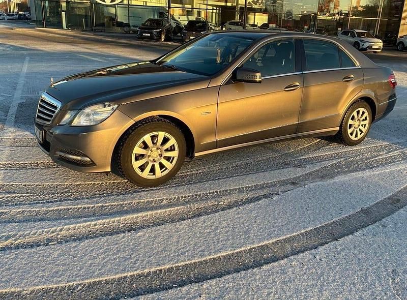 Begagnad Mercedes E200 184 HK (135 kW) 2011 Sedan