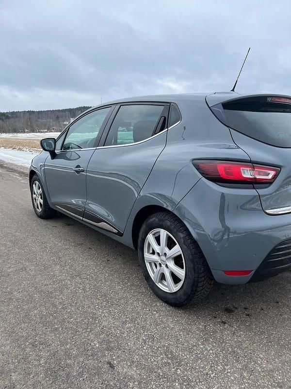 Begagnad Renault Clio IV 90 HK (66 kW) 2018