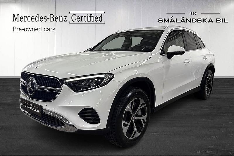 Vit Begagnad 2023 Mercedes GLC300e Avantgarde SUV | 499 000 kr (Superpris) - Bild 1/4