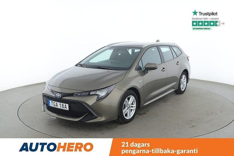 Grön Begagnad 2020 Toyota Corolla Active Kombi | 239 000 kr (Marknadspris) - Bild 1/4