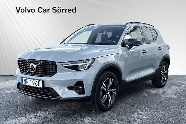 Begagnad 2025 Volvo XC40 SUV | 389 900 kr (Marknadspris) - Bild 1/3