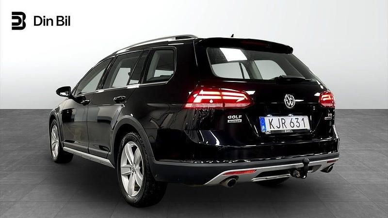 Begagnad VW Golf Alltrack 180 HK (132 kW) 2018 Svart Kombi