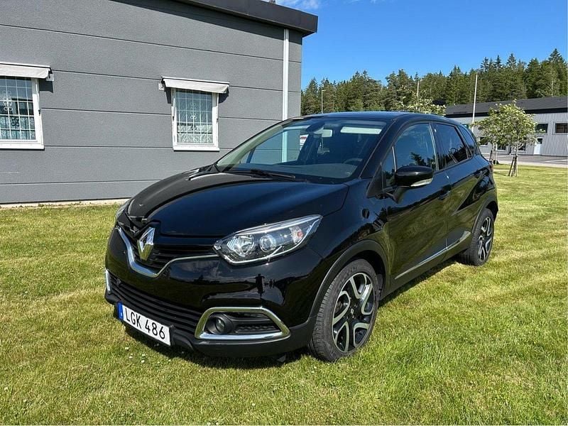 Svart Begagnad 2016 Renault Captur SUV | 99 900 kr (Marknadspris) - Bild 1/4