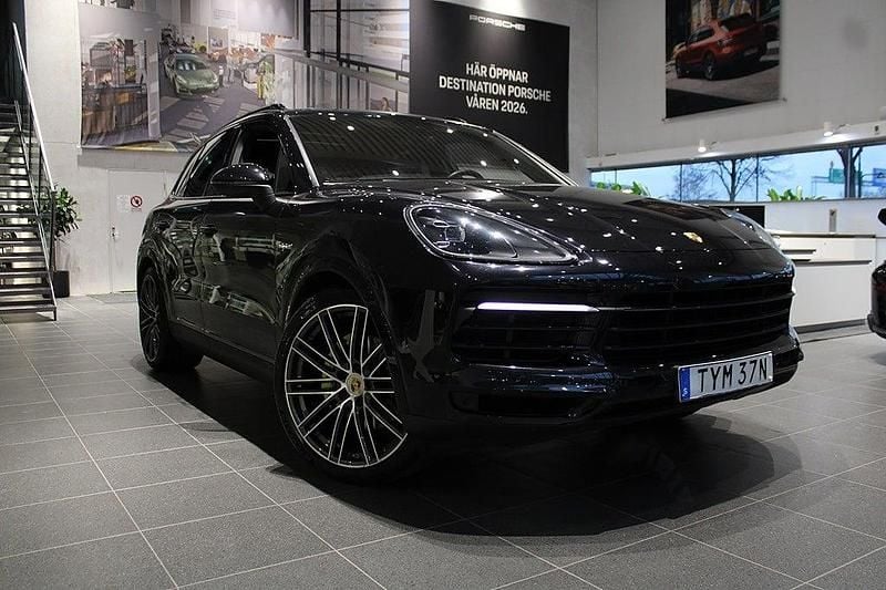 Svart Begagnad 2020 Porsche Cayenne SUV | 675 000 kr (Superpris) - Bild 1/4