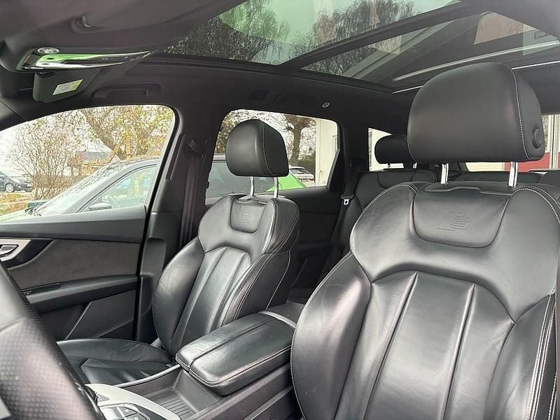Begagnad Audi Q7 S-Line 272 HK (200 kW) 2017 Grå SUV