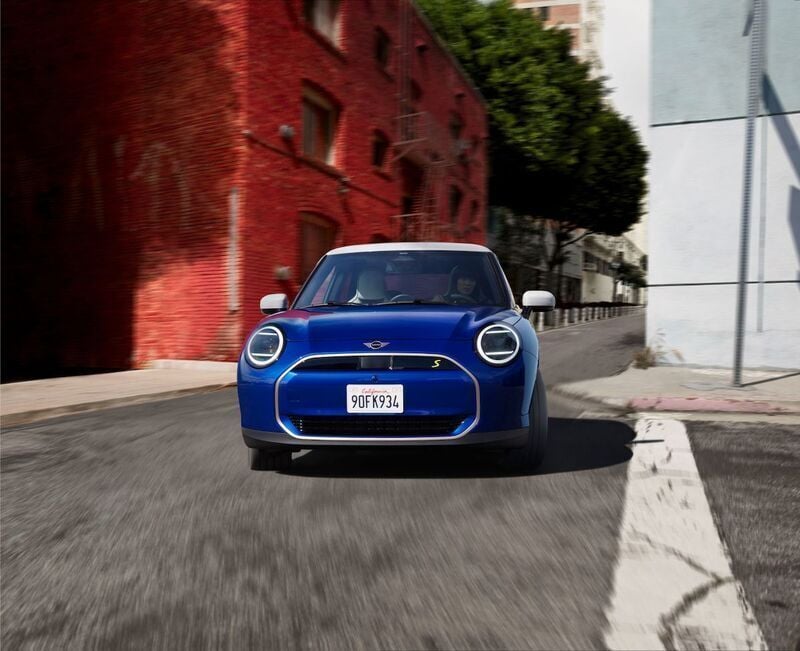 Begagnad Mini Cooper 135 kW (184 HK) 2024 Halvkombi