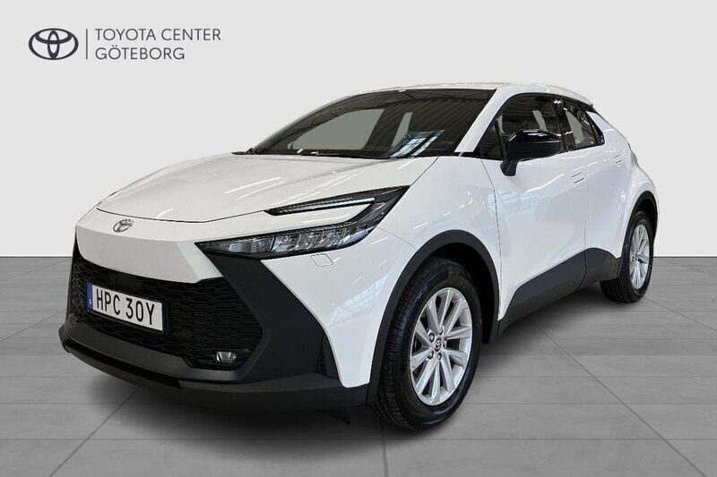 Vit Ny 2024 Toyota C-HR Active SUV | 379 900 kr (Marknadspris) - Bild 1/3