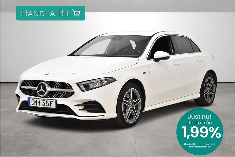 Vit Begagnad 2020 Mercedes A250 AMG Halvkombi | 274 900 kr (Marknadspris) - Bild 1/3