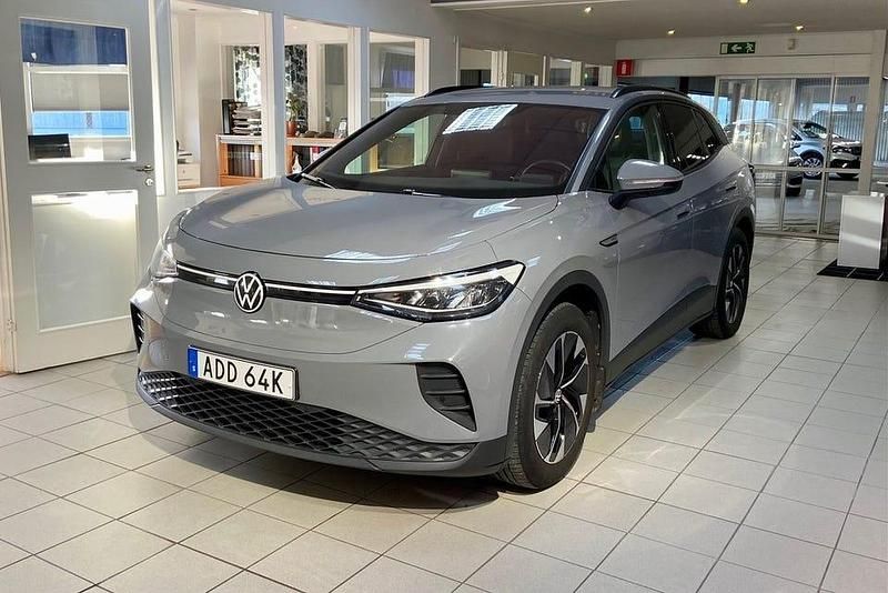 Grå Begagnad 2022 VW ID.4 Pro Performance SUV | 319 700 kr (Lite dyr) - Bild 1/3