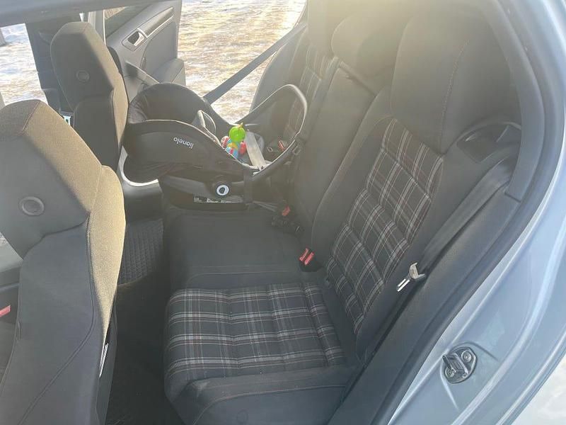 Begagnad VW Golf VI GTI 211 HK (155 kW) 2011 Halvkombi