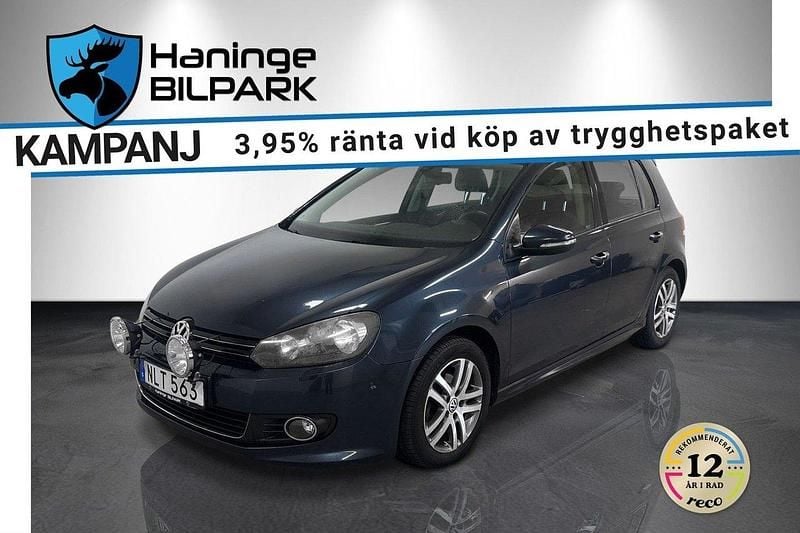 Grå Begagnad 2012 VW Golf VII Dark Label Halvkombi | 99 500 kr (Marknadspris) - Bild 1/2