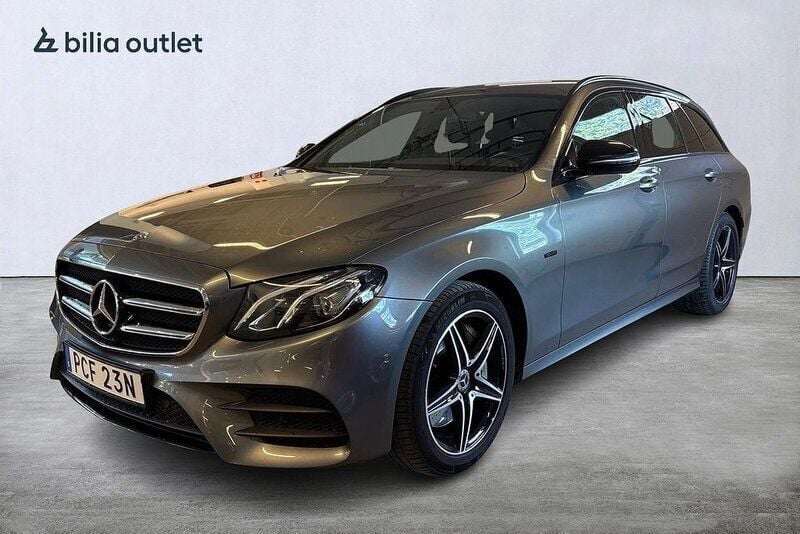 Grå Begagnad 2019 Mercedes E300 AMG Kombi | 327 900 kr (Lite dyr) - Bild 1/4