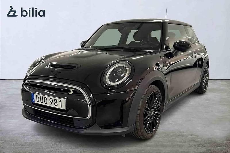 Svart Begagnad 2022 Mini Cooper SE Halvkombi | 179 900 kr (Bra pris) - Bild 1/1