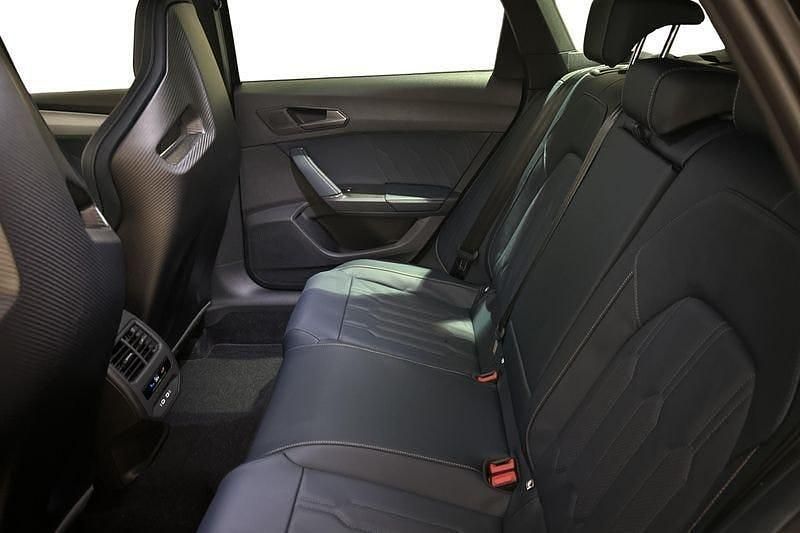 Begagnad Cupra Leon 245 HK (180 kW) 2024 Grå Kombi