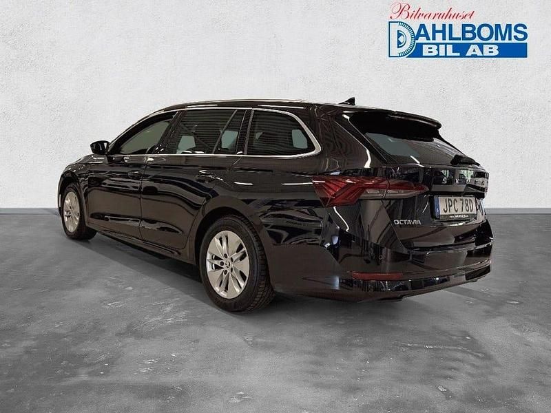 Begagnad Skoda Octavia Style 150 HK (110 kW) 2021 Svart (black magic pearl) Kombi