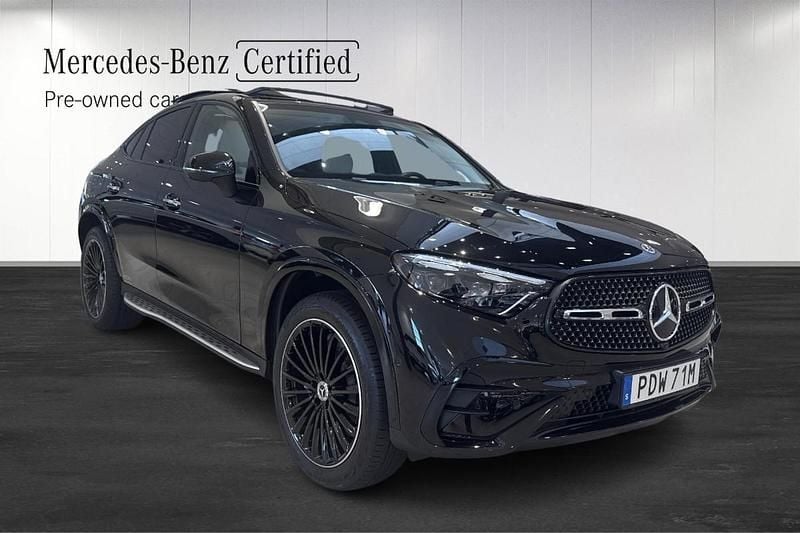 Begagnad Mercedes GLC300e Premium 313 HK (230 kW) 2025 Svart (black) Sportkupé