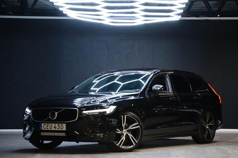 Svart Begagnad 2020 Volvo V90 R-Design Kombi | 309 900 kr (Marknadspris) - Bild 1/4