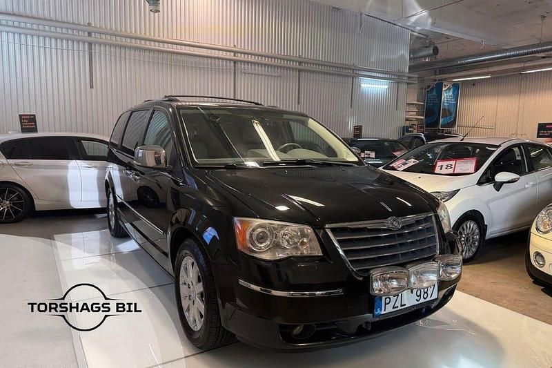 Svart Begagnad 2010 Chrysler Grand Voyager Minibuss | 89 900 kr (Lite dyr) - Bild 1/3