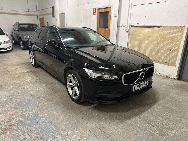Svart Begagnad 2017 Volvo V90 Kombi | 136 500 kr (Dyr) - Bild 1/4