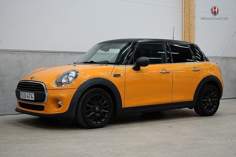 Begagnad Mini ONE Pepper 102 HK (75 kW) 2015 Orange Halvkombi
