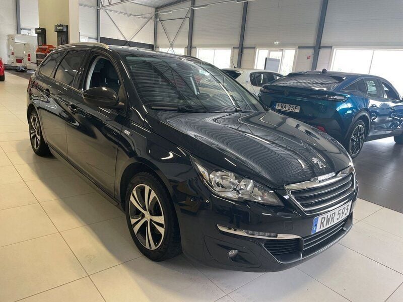 Mörkgrå Begagnad 2017 Peugeot 308 Active Kombi | 89 900 kr (Bra pris) - Bild 1/4