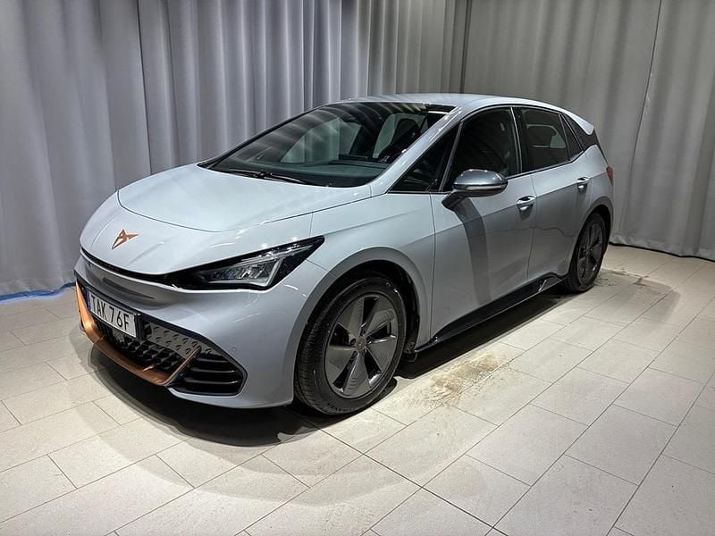 Begagnad Cupra Born 169 kW (231 HK) 2022 Grå Halvkombi
