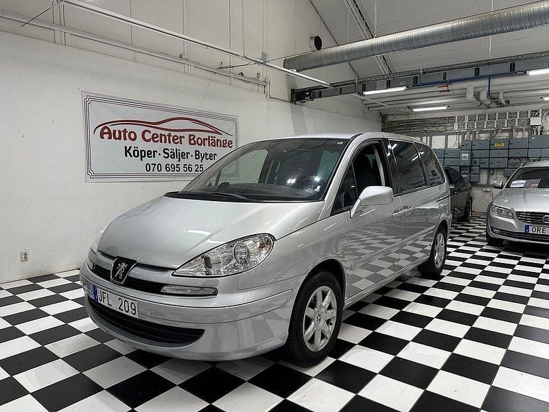 Ljusgrå Begagnad 2006 Peugeot 807 Minibuss | 29 900 kr - Bild 1/4