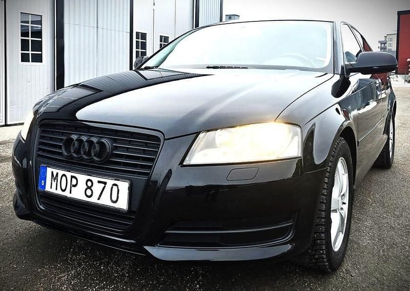 Svart Begagnad 2011 Audi A3 Attraction | 55 000 kr (Marknadspris) - Bild 1/4