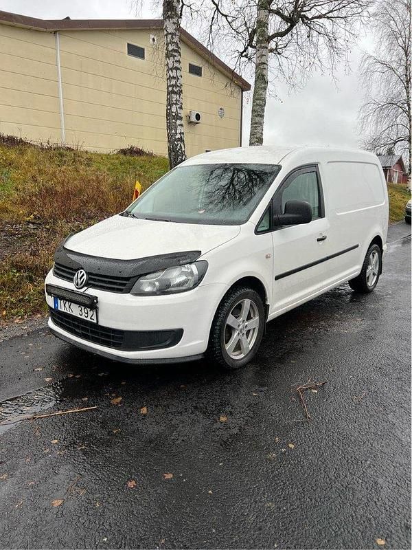 Vit Begagnad 2013 VW Caddy Maxi Minibuss | 50 000 kr (Marknadspris) - Bild 1/4