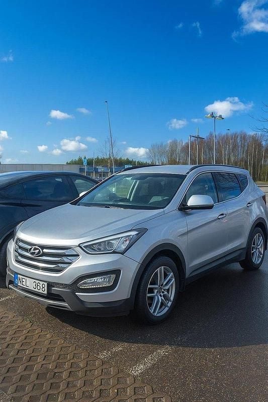 Silver Begagnad 2013 Hyundai Santa Fe Premium SUV | 109 000 kr (Marknadspris) - Bild 1/4