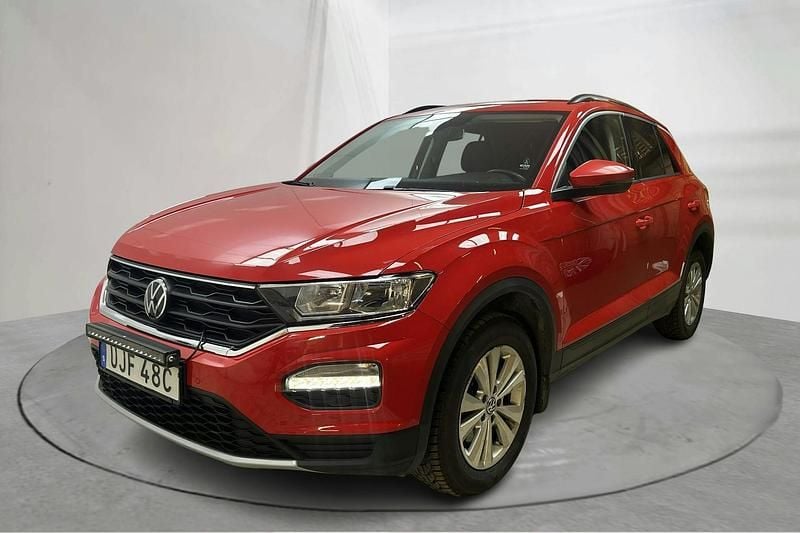 Röd Begagnad 2021 VW T-Roc SUV | 159 000 kr (Superpris) - Bild 1/4
