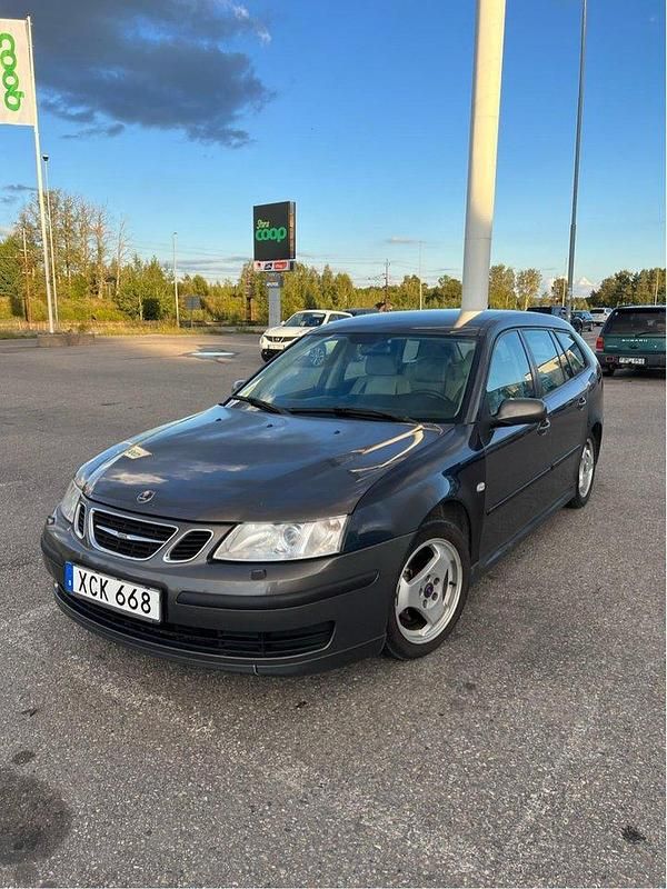 Brun Begagnad 2006 Saab 9-3 Linear Kombi | 15 000 kr - Bild 1/4