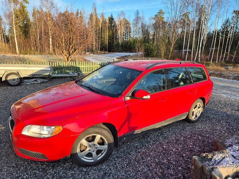 Begagnad 2008 Volvo V70 Kombi | 84 000 kr (Lite dyr) - Bild 1/4