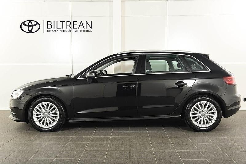 Begagnad Audi A3 Sportback Attraction 110 HK (80 kW) 2015 Svart Halvkombi
