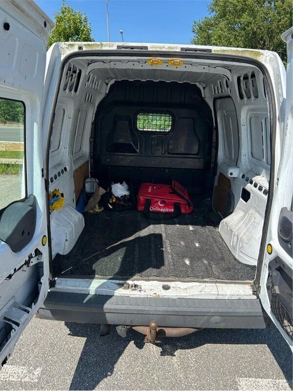 Vit Begagnad 2008 Ford Transit | 19 900 kr (Marknadspris) - Bild 1/4
