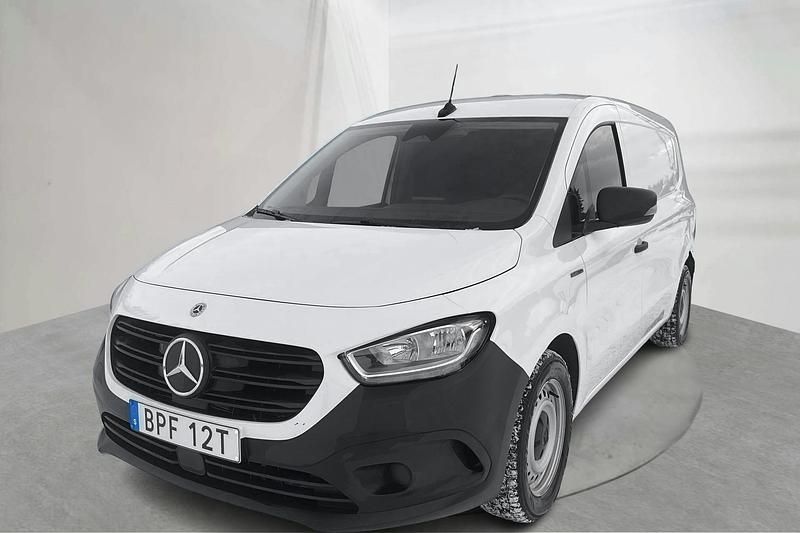 Begagnad Mercedes eCitan 89 kW (122 HK) 2024 Vit