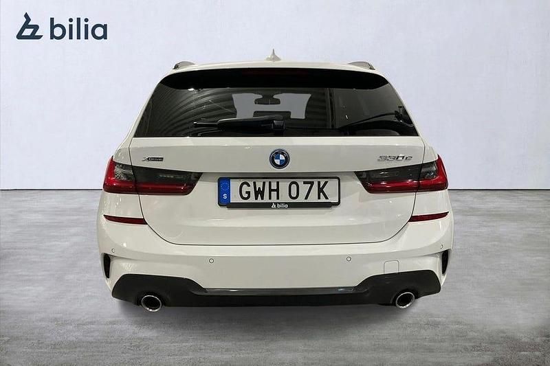 Begagnad BMW 330 M Sport 292 HK (214 kW) 2022 Vit Kombi