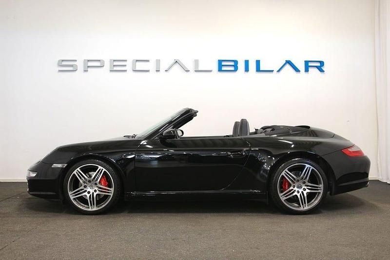 Begagnad Porsche 911 Carrera S Sport 355 HK (261 kW) 2008 Svart Cab