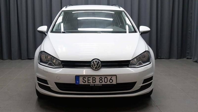 Begagnad VW Golf VII 105 HK (77 kW) 2015 Vit Kombi