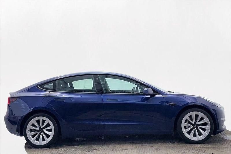 Begagnad Tesla Model 3 Long Range AWD 324 kW (441 HK) 2022 Blå Sedan