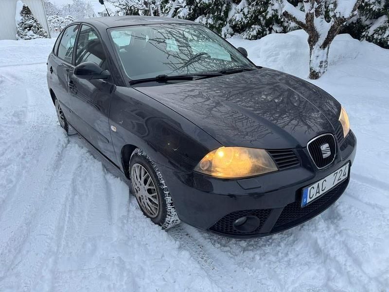 Begagnad 2007 Seat Ibiza Halvkombi | 18 000 kr (Marknadspris) - Bild 1/4